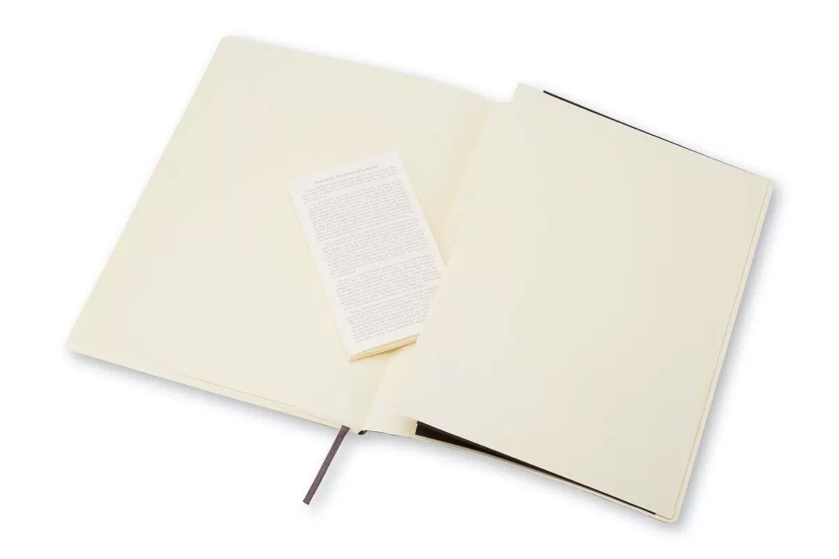 Een Moleskine Squared Softcover Notebook XL Black koop je bij Moleskine.nl
